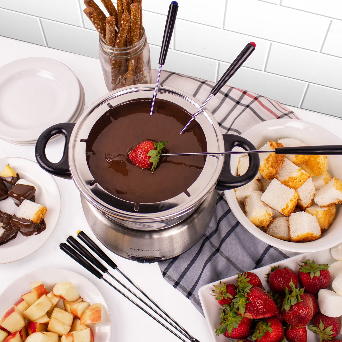 Stainless Steel Fondue Set, 6-Cup Electric Fondue Pot with Temperature Control